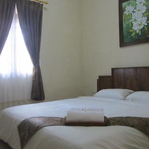 Larasati Guest House